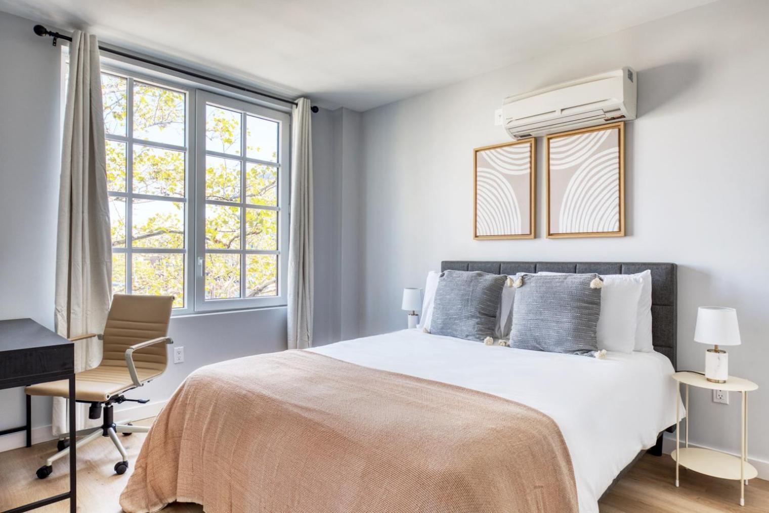 Dumbo 2br W Wd Roof Gym Nr Timeout Building Nyc-960