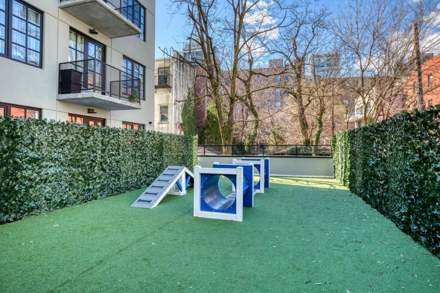 Dumbo 2br W Wd Roof Gym Nr Timeout Building Nyc-960